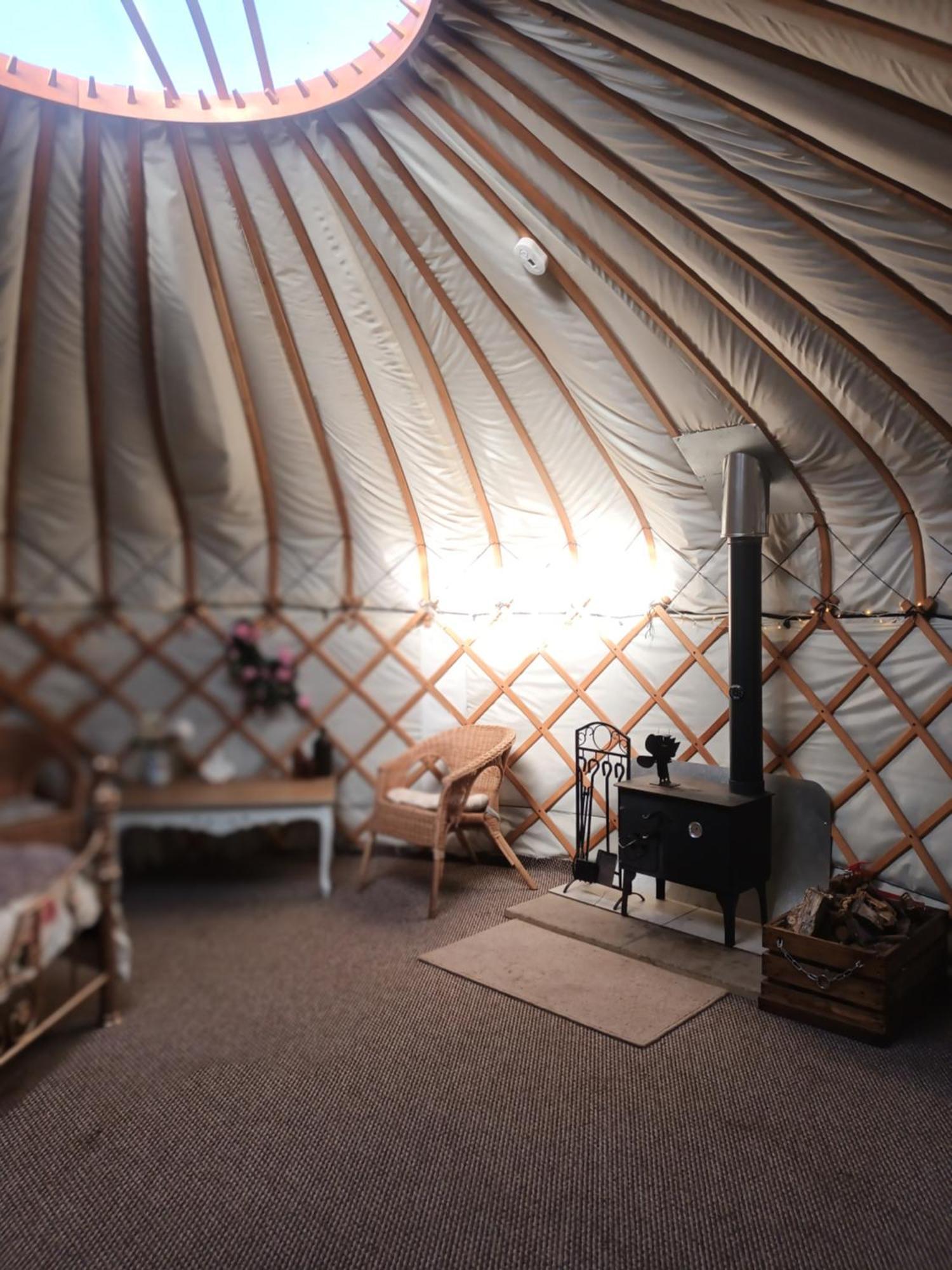 Gingerbread Cottage Yurts 东德勒翰 外观 照片