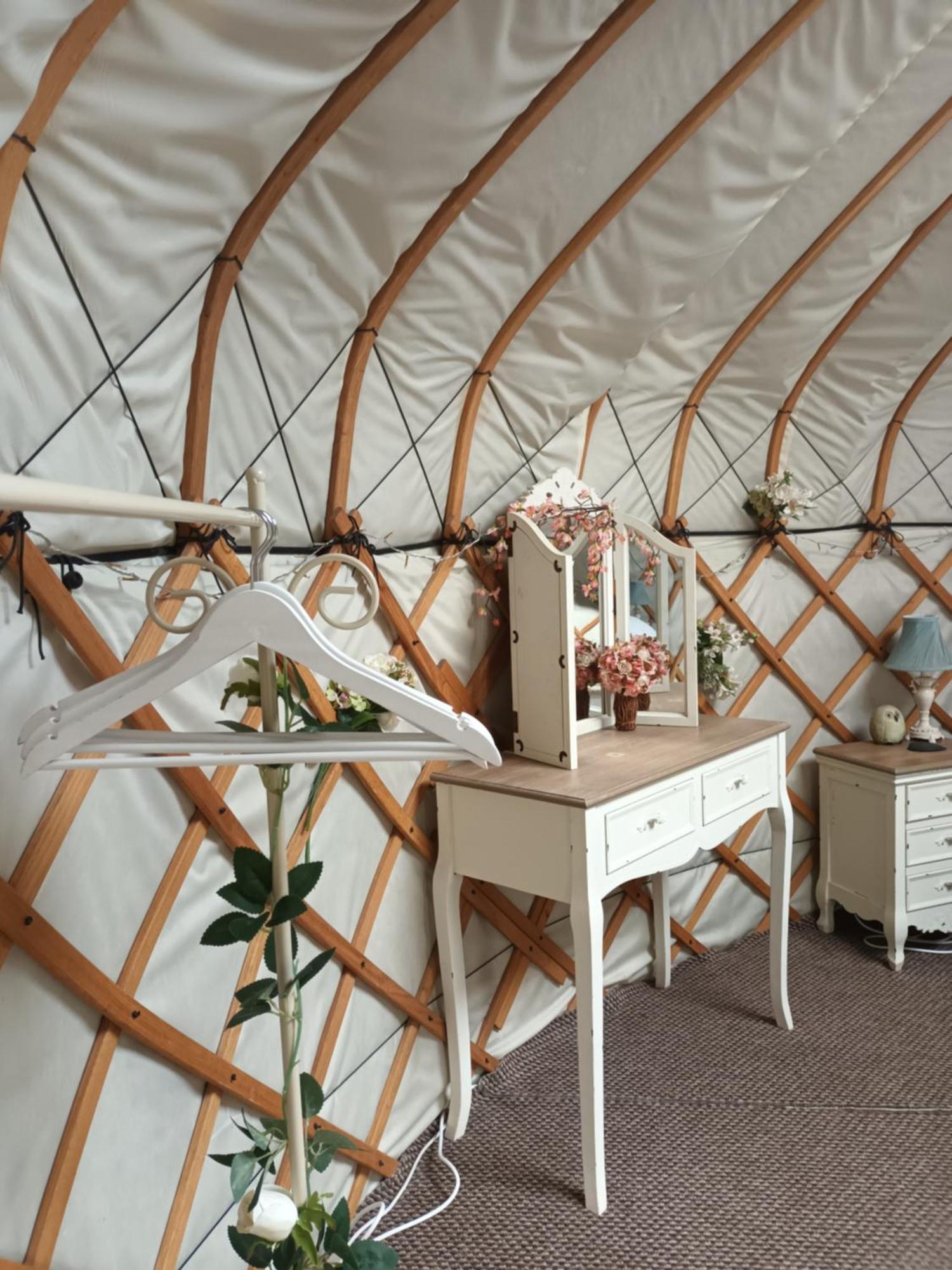 Gingerbread Cottage Yurts 东德勒翰 外观 照片